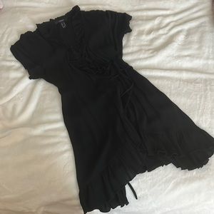 Med blk summer dress it’s a tie around